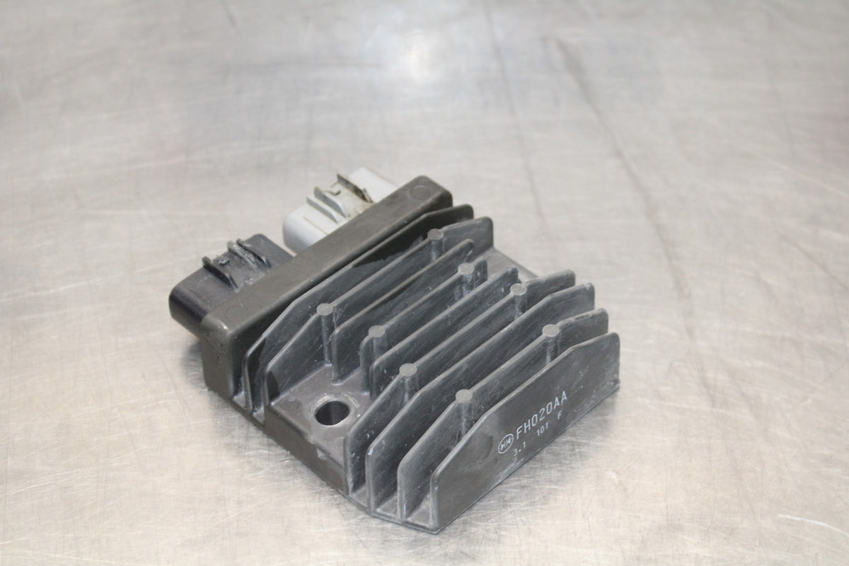 13-15 HONDA CBR500R RECTIFIER VOLTAGE REGULATOR BB834