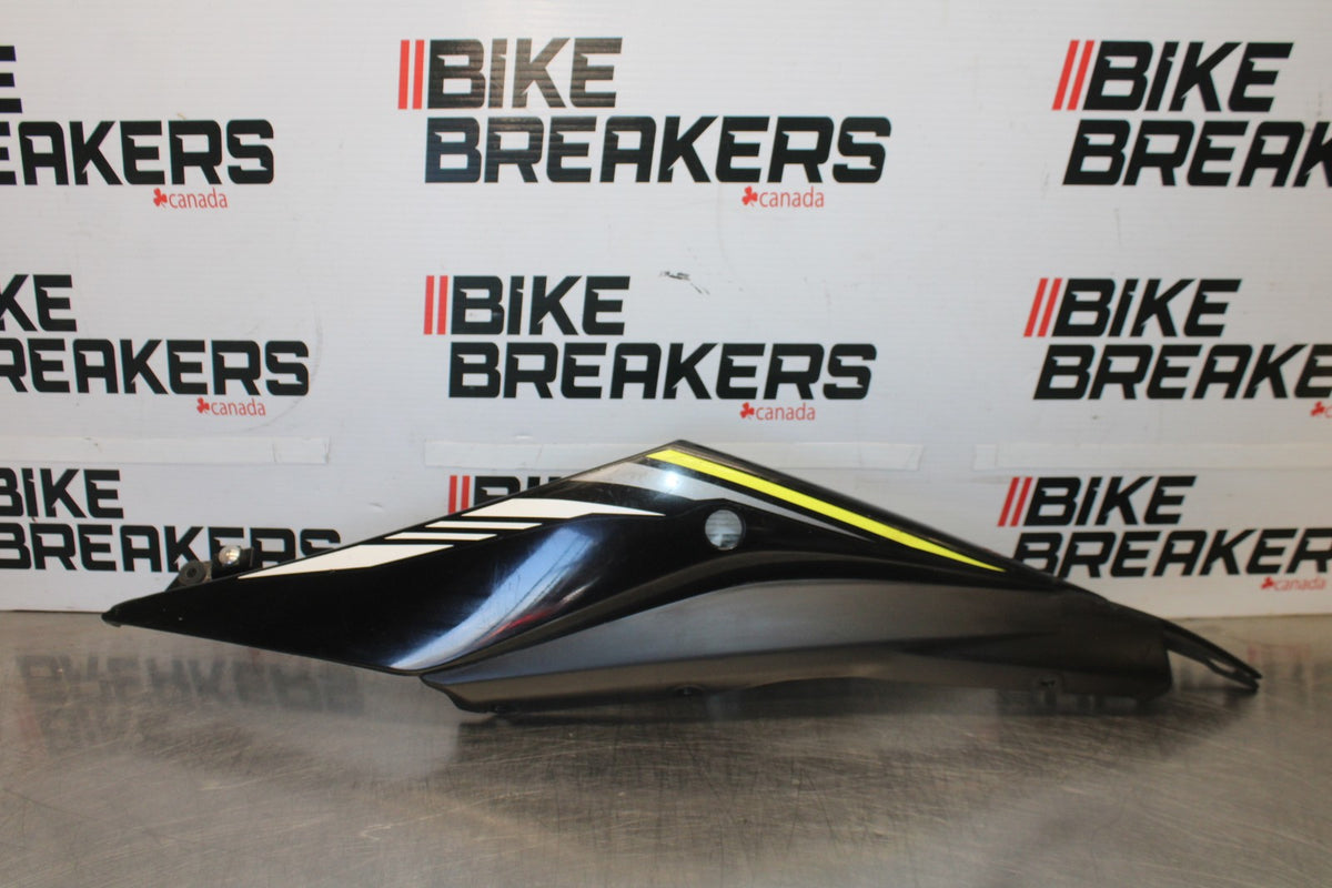 15-17 YAMAHA YZF R3 LEFT REAR BACK TAIL FAIRING COWL SHROUD BB003