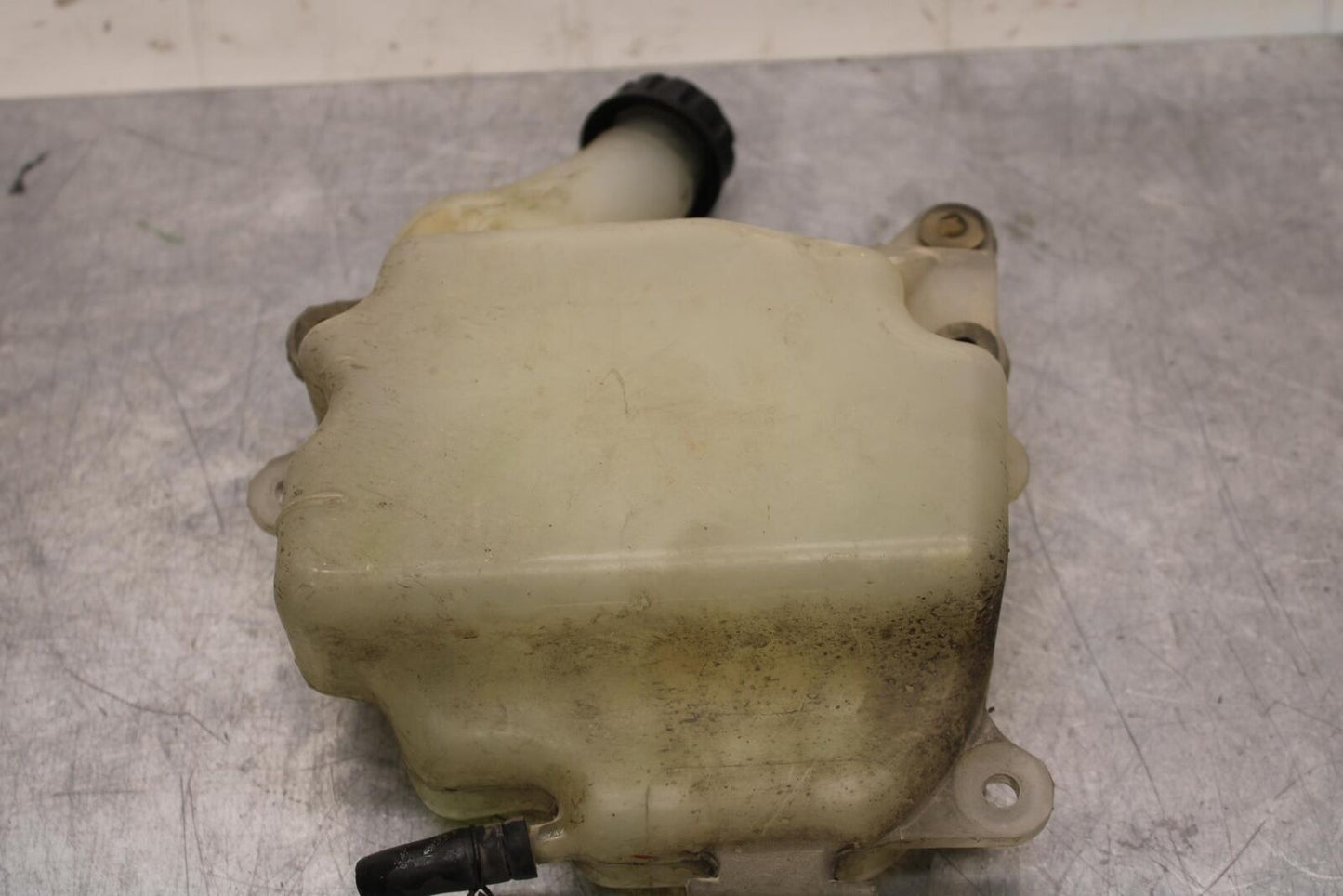 2006 Kawasaki Vulcan 900 VN900B Classic COOLANT WATER TANK RESERVOIR  BB585