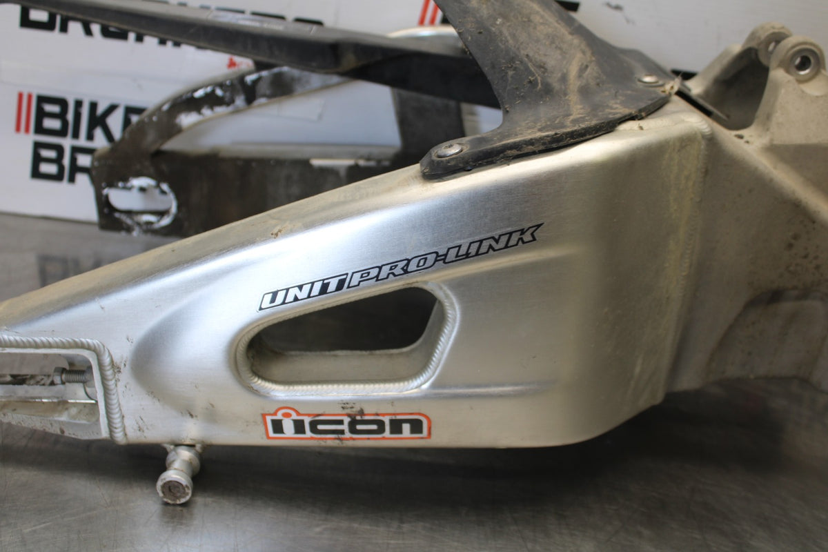 05-06 HONDA CBR600RR REAR SWINGARM BACK SUSPENSION SWING ARM BB893