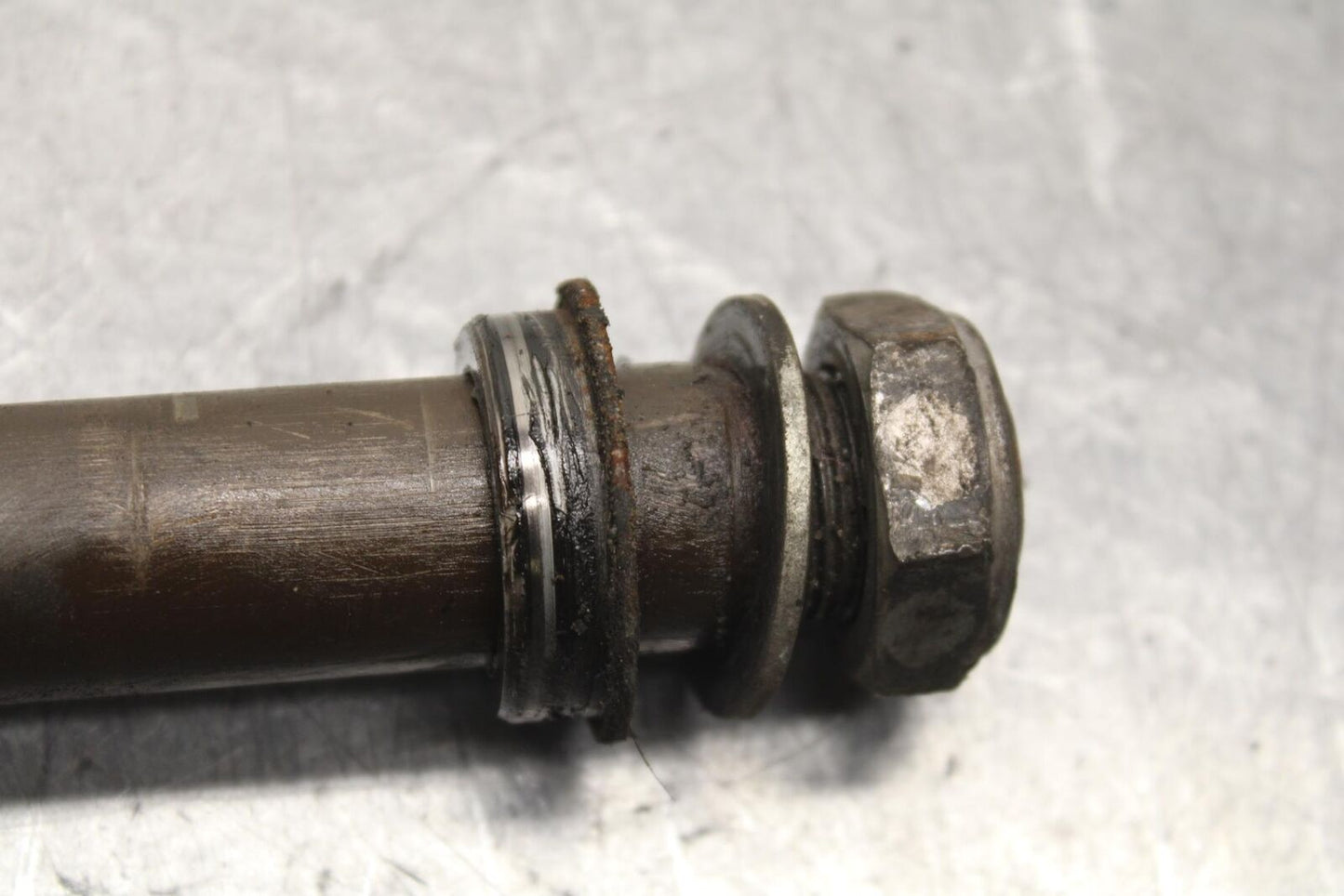 03-04 HONDA CBR600RR REAR AXLE BACK WHEEL RIM PIVOT BOLT AXEL  BB637
