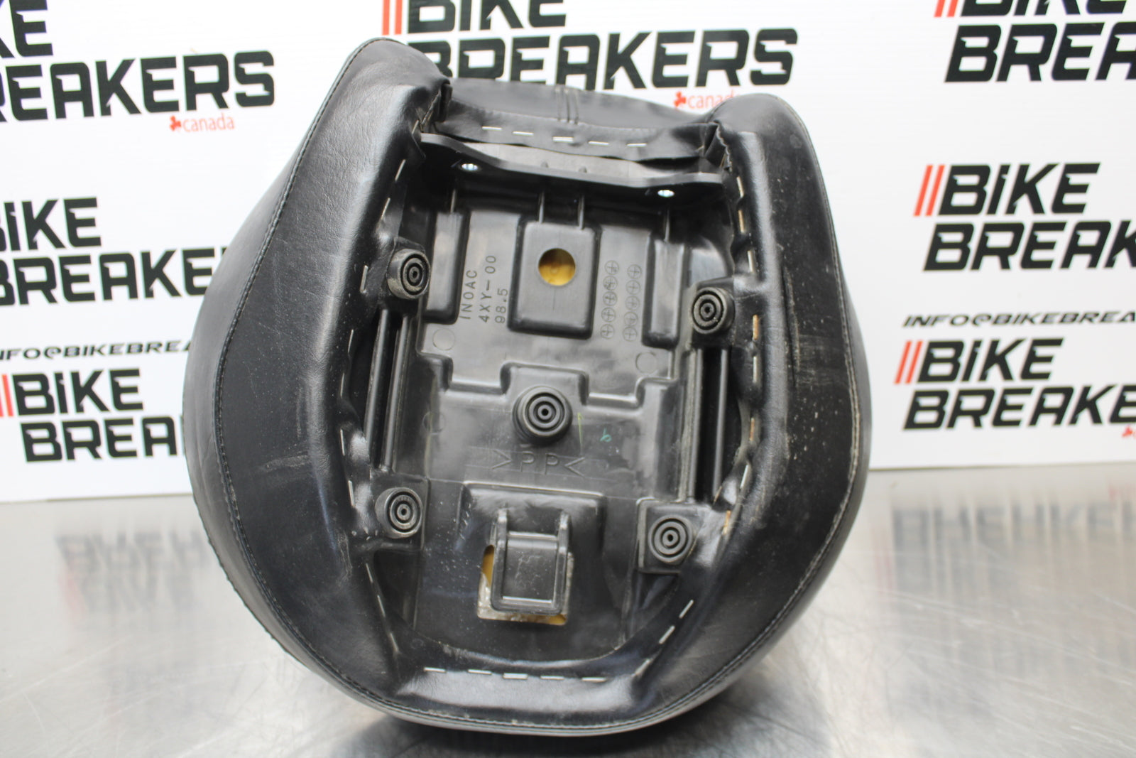09 YAMAHA ROYAL STAR XVZ1300TF VENTURE REAR BACK PASSENGER SEAT BB151