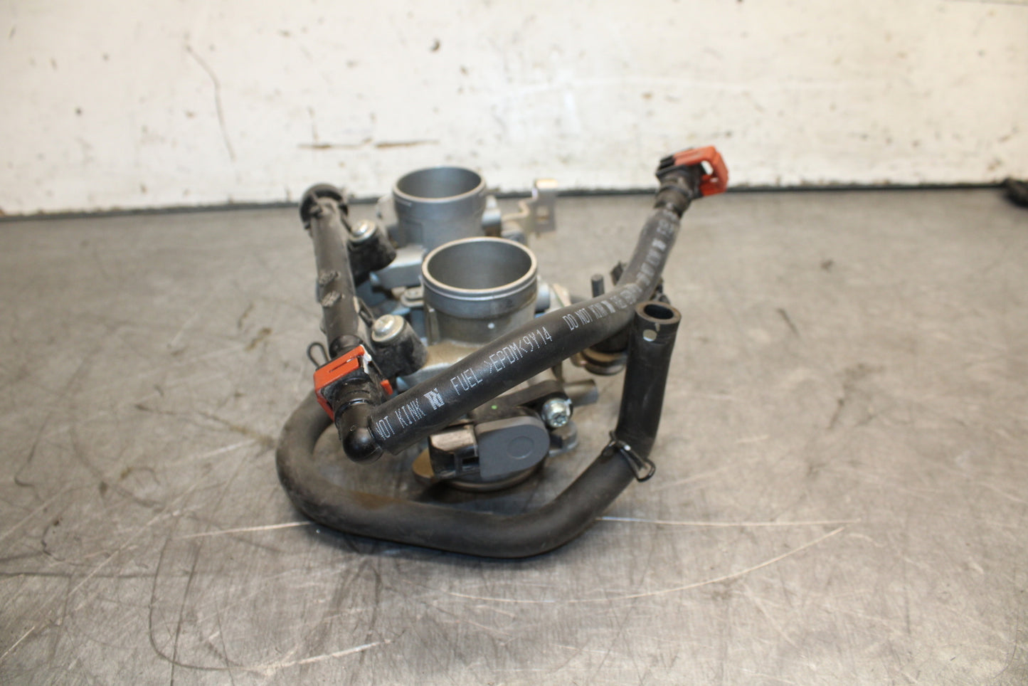 19-22 KAWASAKI Z400 MAIN FUEL INJECTORS / THROTTLE BODIES BB708