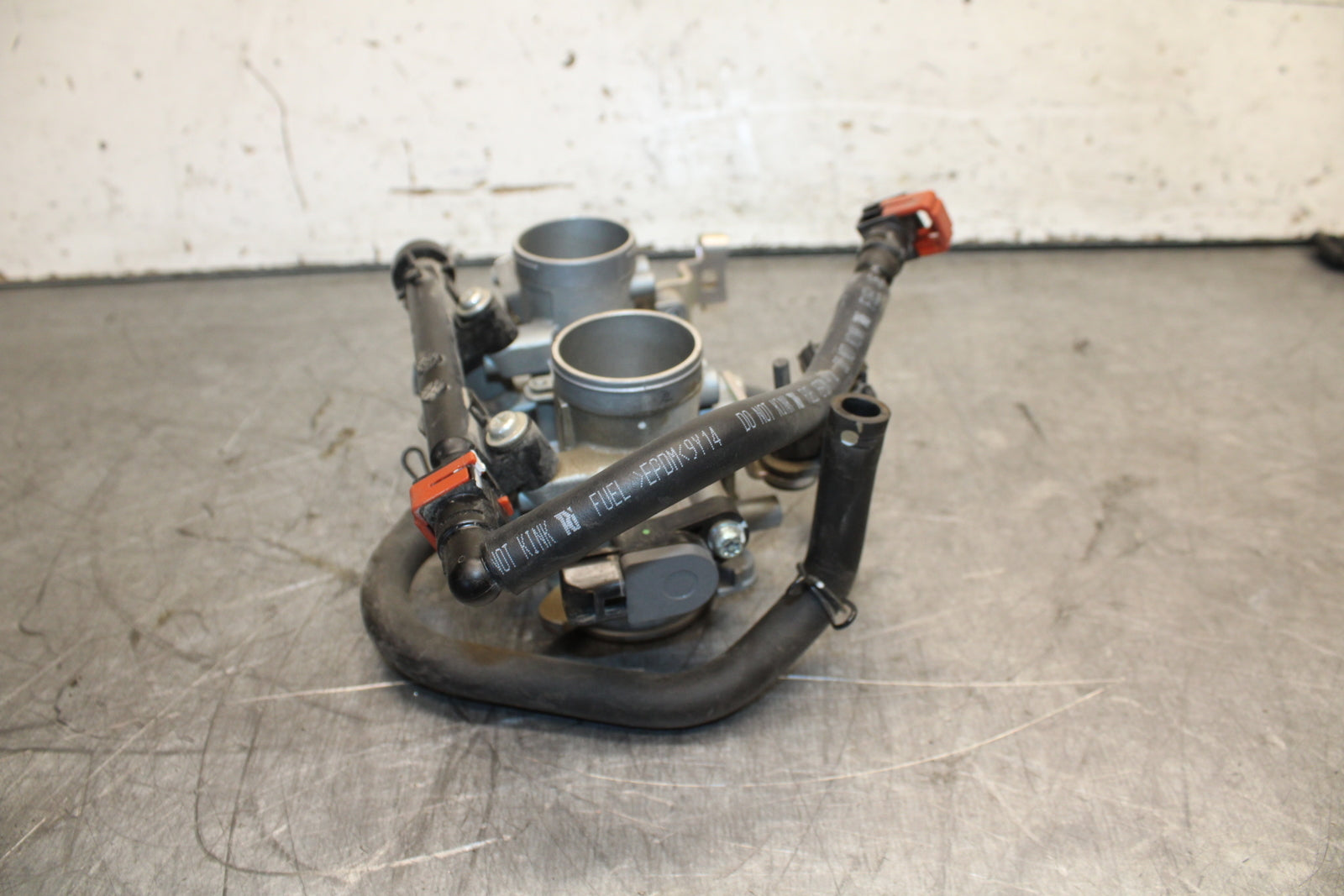 19-22 KAWASAKI Z400 MAIN FUEL INJECTORS / THROTTLE BODIES BB708