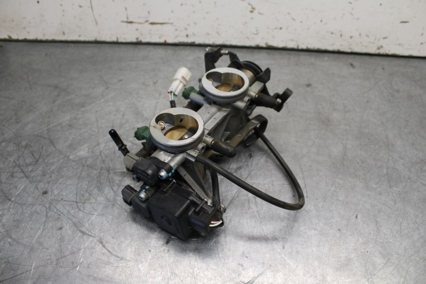 12-17 KAWASAKI ER-6N Z650 MAIN FUEL INJECTORS / THROTTLE BODIES BB709