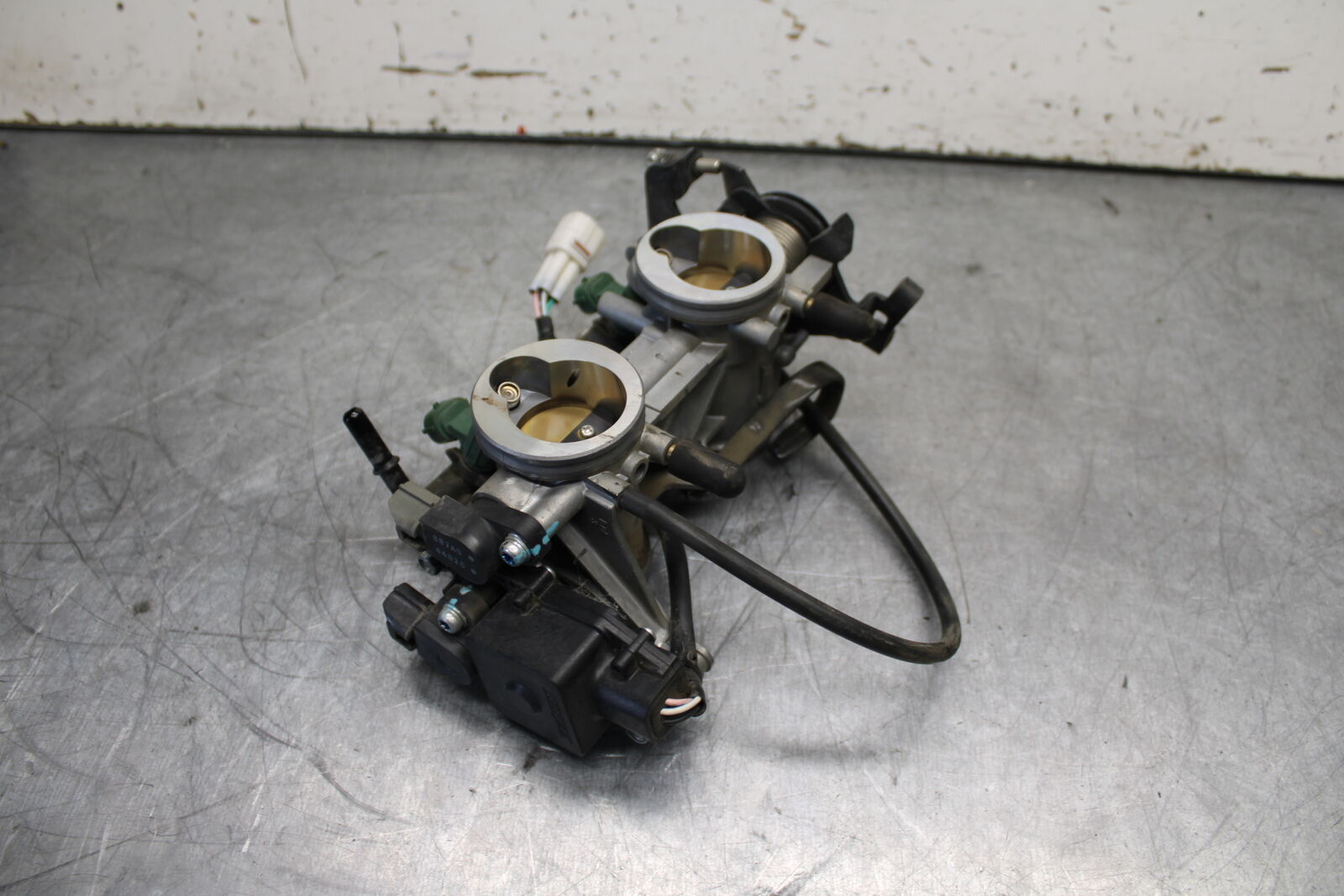 12-17 KAWASAKI ER-6N Z650 MAIN FUEL INJECTORS / THROTTLE BODIES BB709