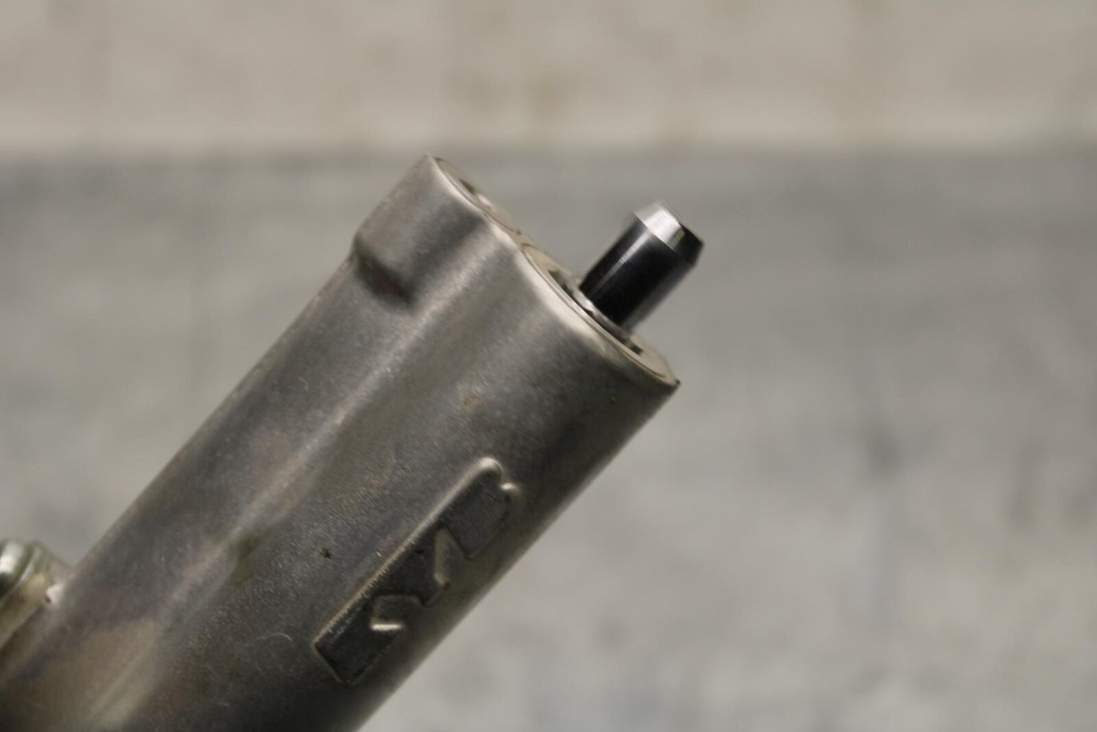 20 SUZUKI GSXR 1000 STEERING DAMPER STABILIZER BB597