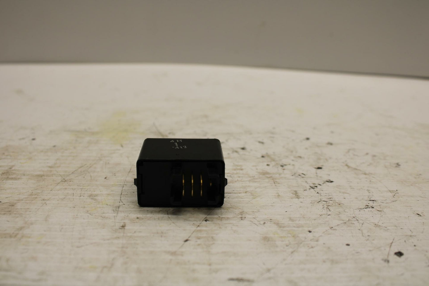 06-07 SUZUKI GSXR600 TURN SIGNAL BLINKER FUEL RELAY FLASHER SWITCH BB245