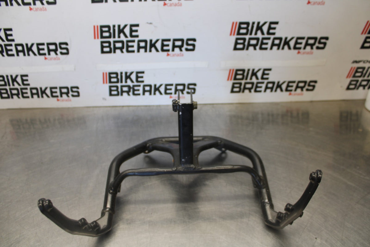 01-02 SUZUKI GSXR750 UPPER FAIRING MIRROR GAUGES STAY BRACKET BB621