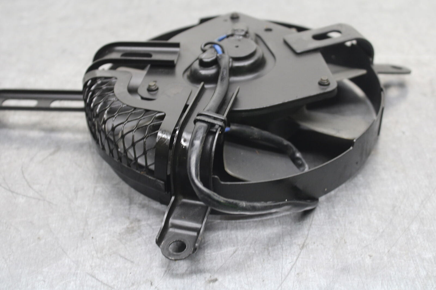 05-06 SUZUKI GSXR1000 ENGINE RADIATOR COOLING FAN BB113