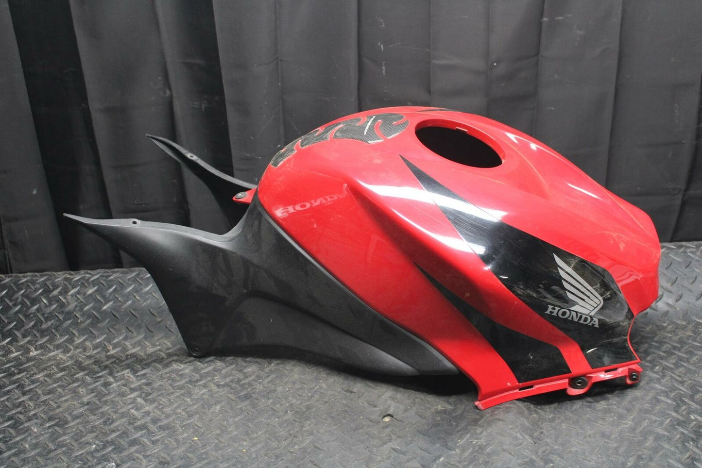 07-08 HONDA CBR600RR GAS TANK FUEL CELL COVER FAIRING COWL BB224