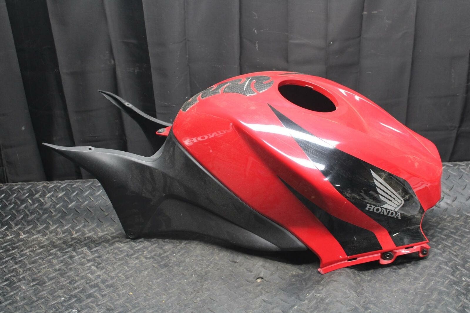 07-08 HONDA CBR600RR GAS TANK FUEL CELL COVER FAIRING COWL BB224