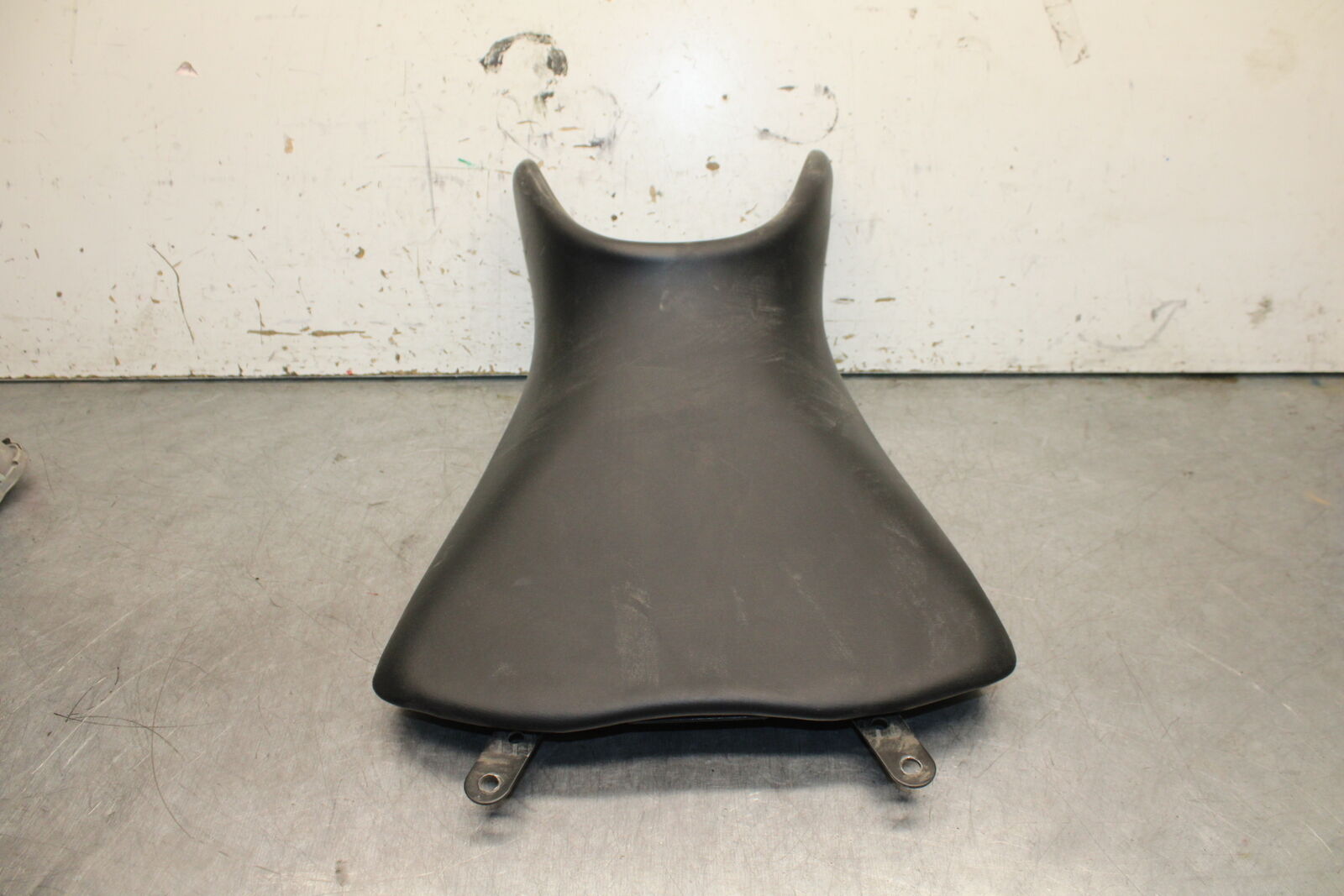 19-24 YAMAHA R3 FRONT DRIVERS SEAT PAD SADDLE PILLION BB736