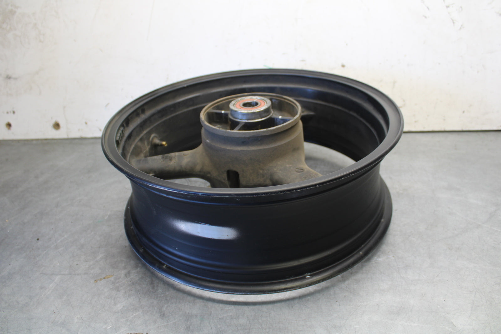 03-04 KAWASAKI NINJA ZX6R 636 REAR WHEEL BACK RIM BB85