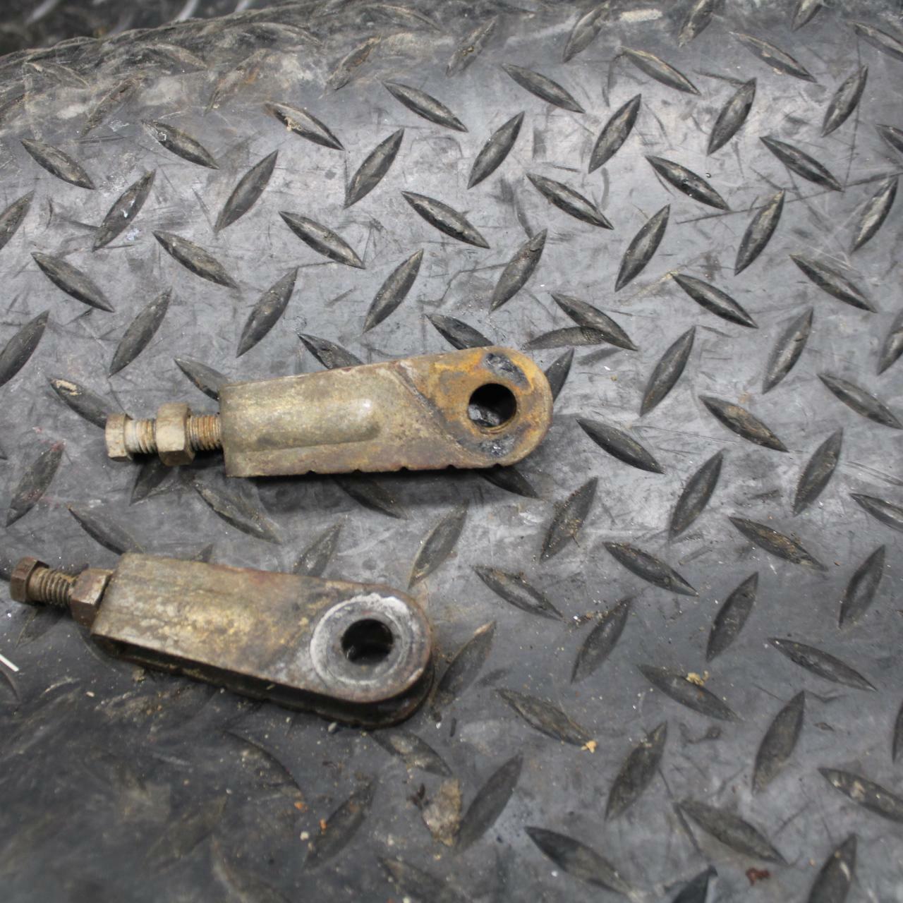 2004 Yamaha Banshee 350 YFZ350 MAIN DRIVE CHAIN ADJUSTER BB232