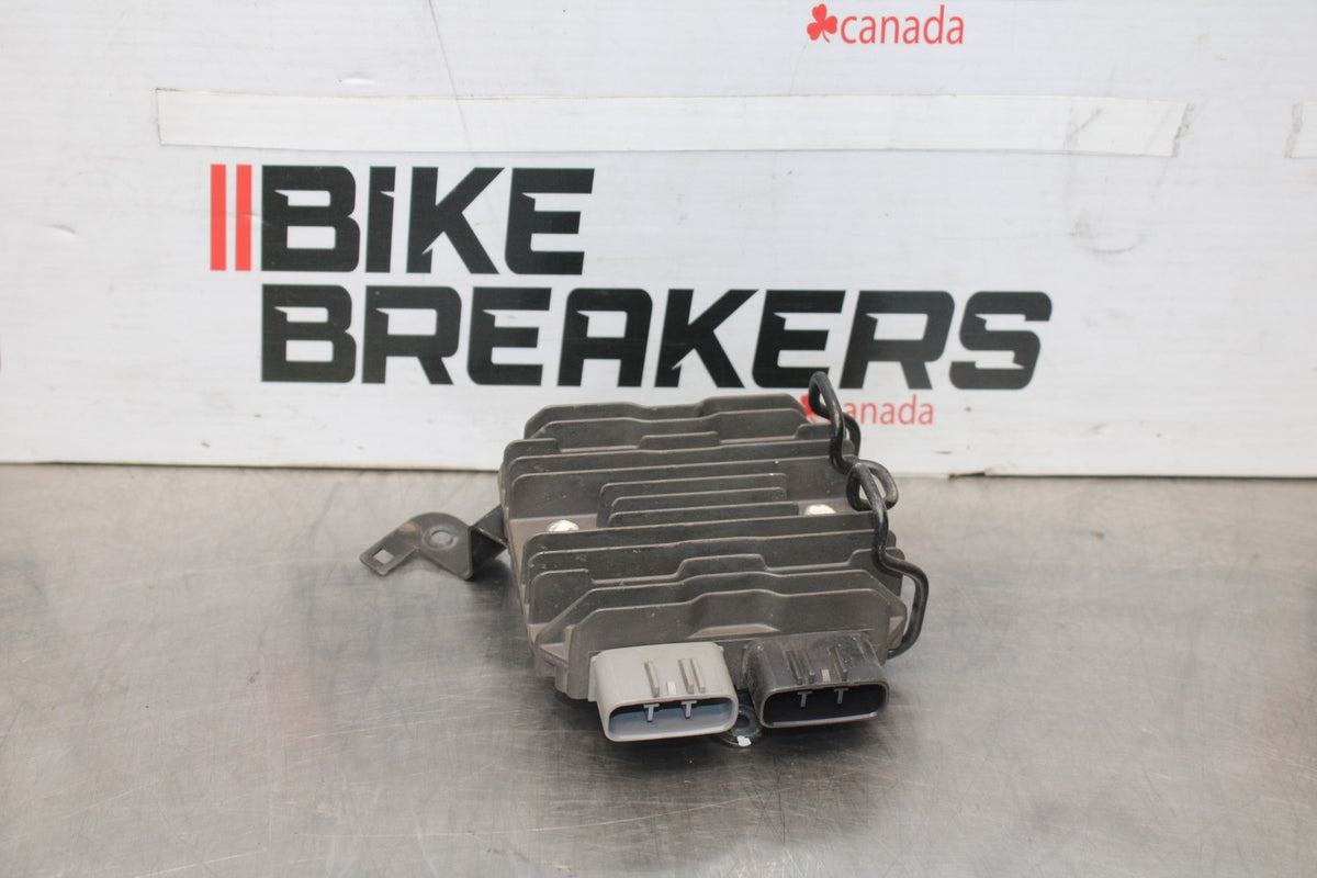 13-18 KAWASAKI NINJA ZX6R RECTIFIER VOLTAGE REGULATOR BB915