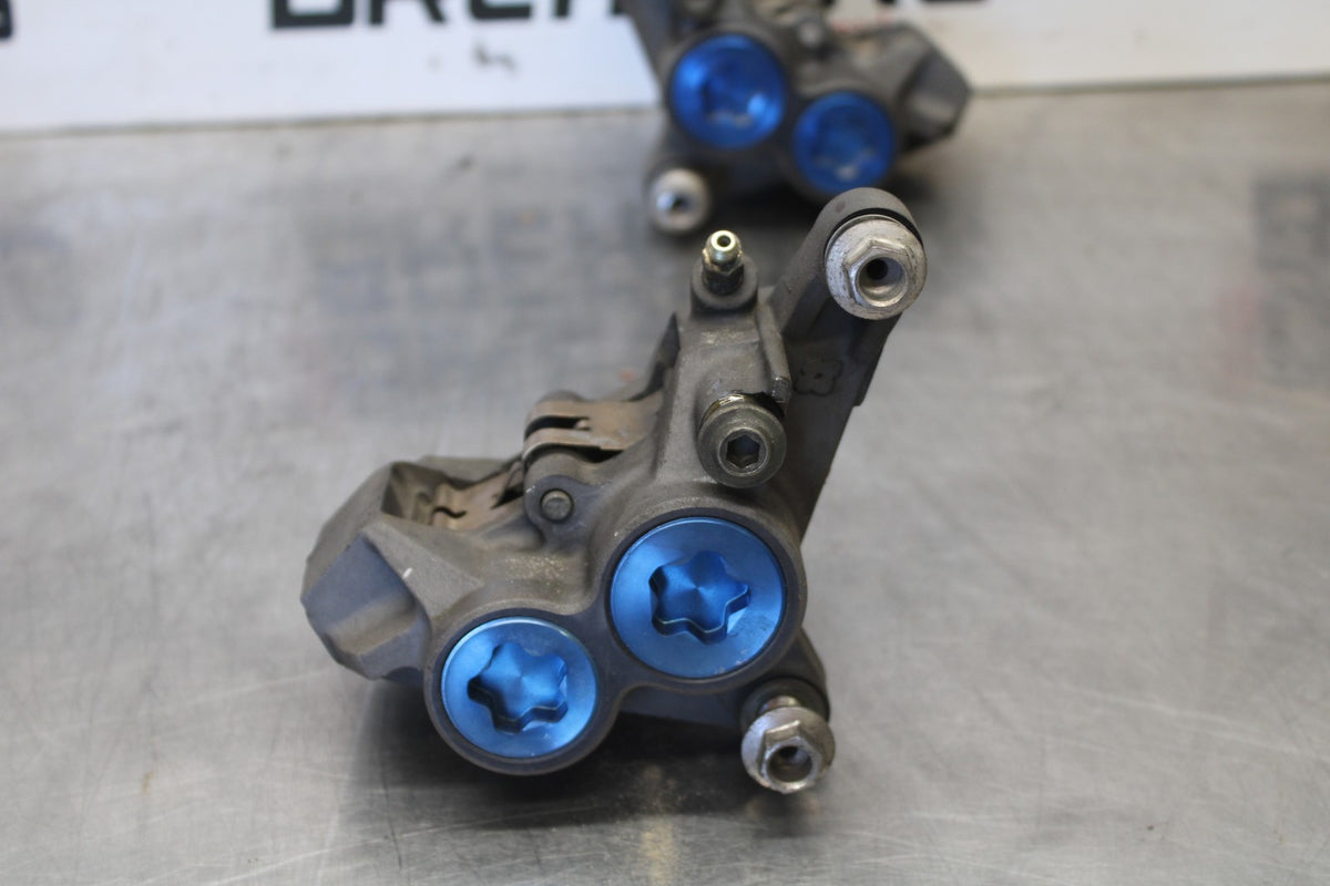 03-04 YAMAHA YZF R6S RIGHT LEFT FRONT BRAKE CALIPER SET PAIR CALIPERS BB890