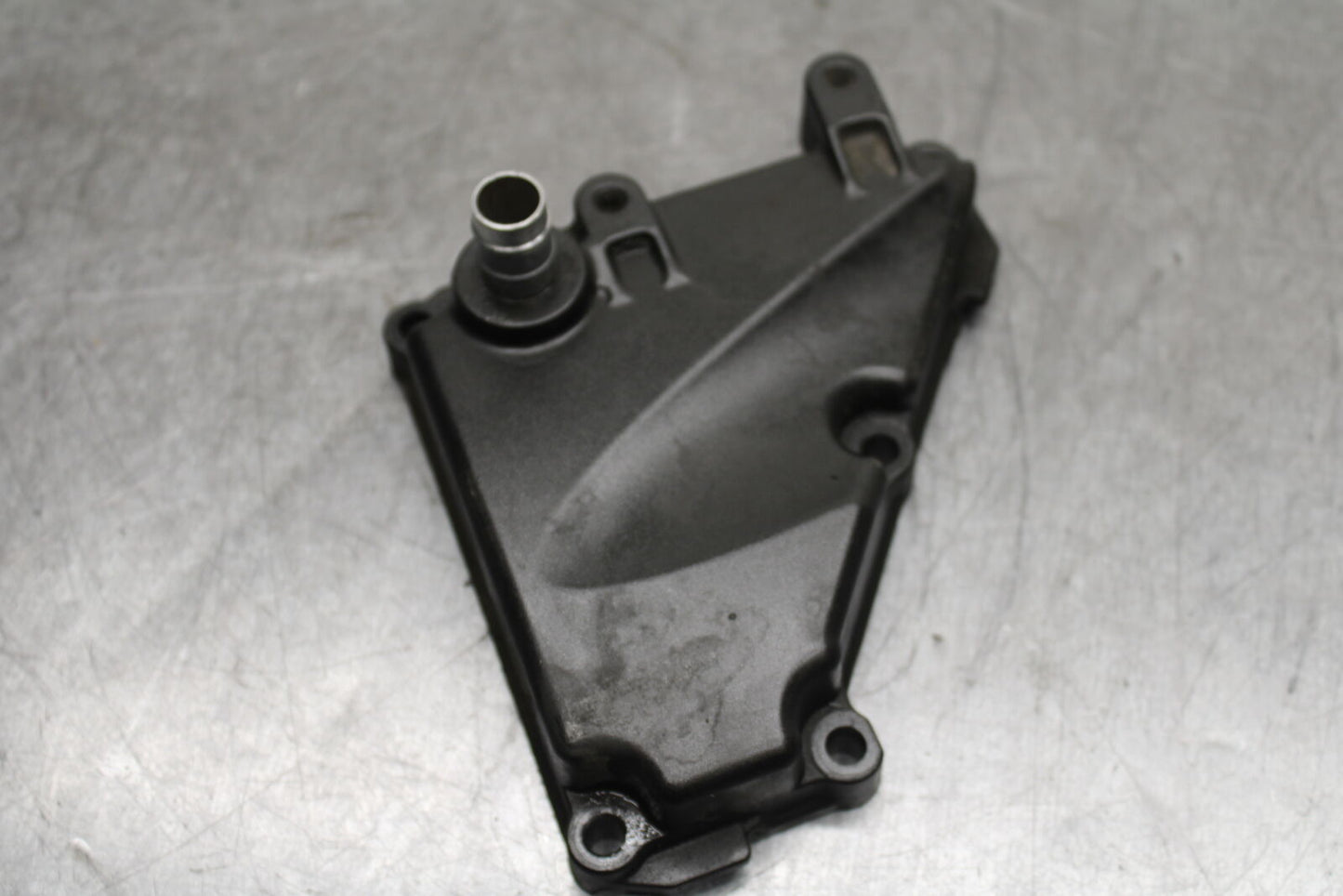 06 YAMAHA YZF R6 ENGINE MOTOR CRANK CASE VENT COVER BB716