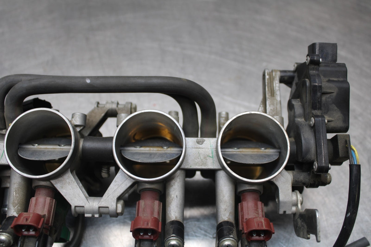 08-10 SUZUKI GSXR 600 MAIN FUEL INJECTORS / THROTTLE BODIES BB803