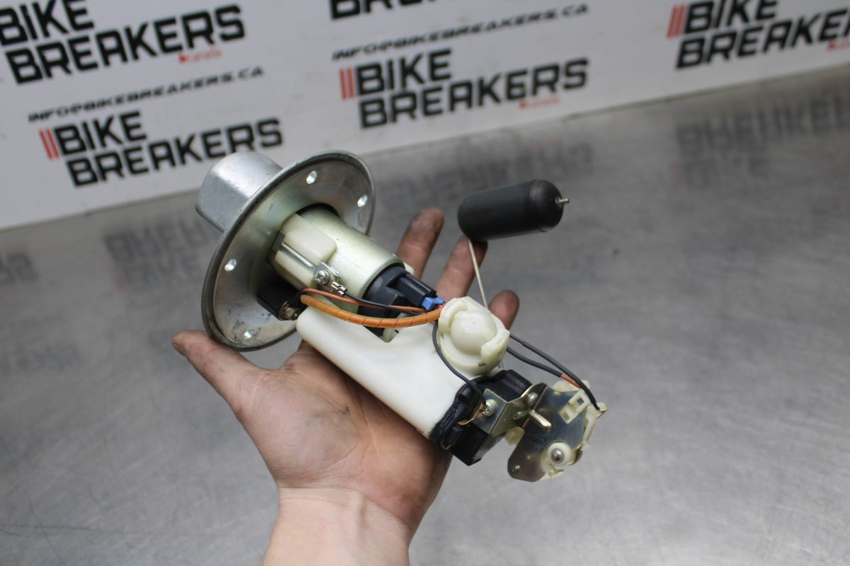 06-07 SUZUKI GSXR 600 FUEL PUMP GAS PETROL SENDER UNIT BB822