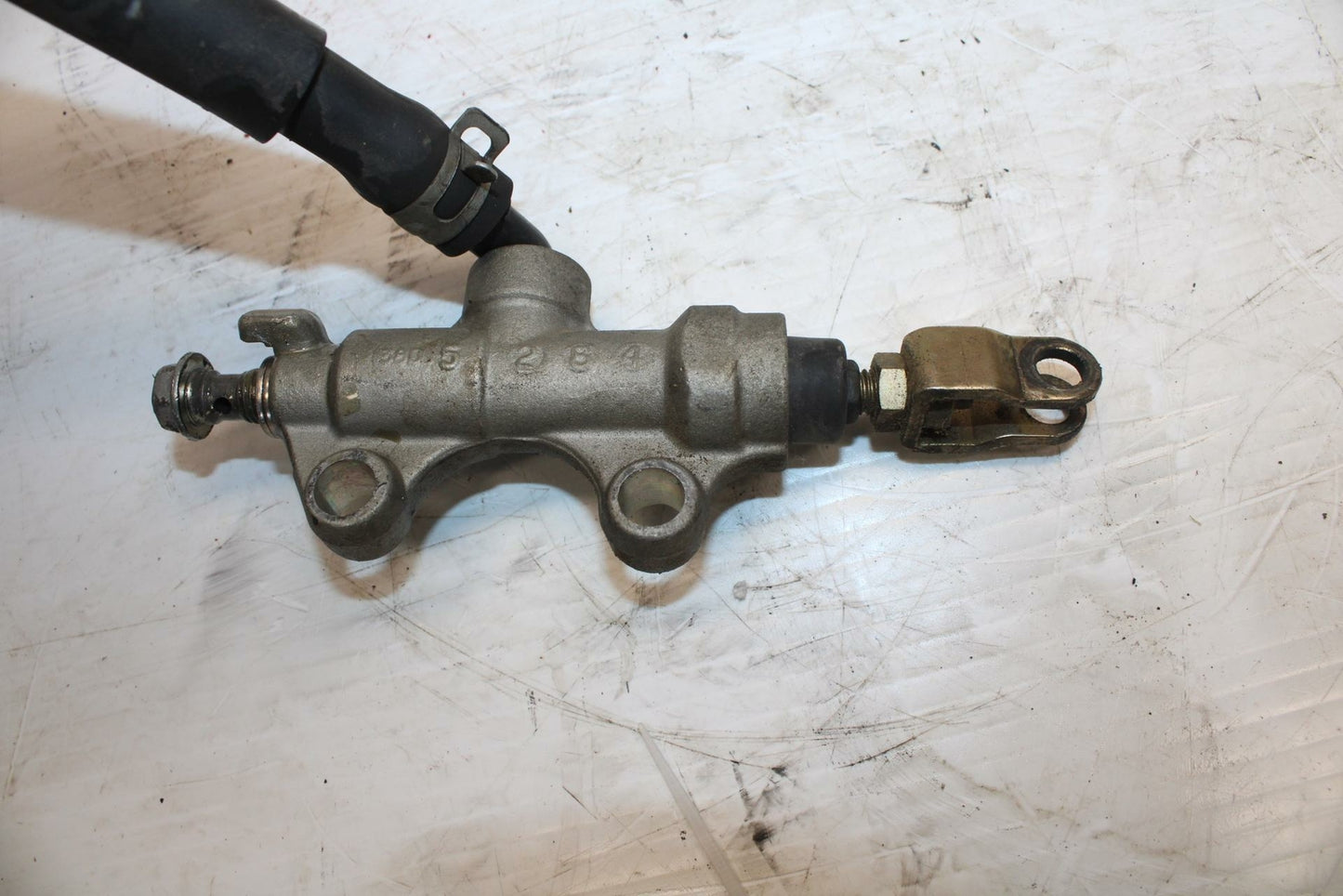 03 KAWASAKI NINJA ZX6RR ZX600K REAR BACK BRAKE MASTER CYLINDER W RESERVOIR BB264