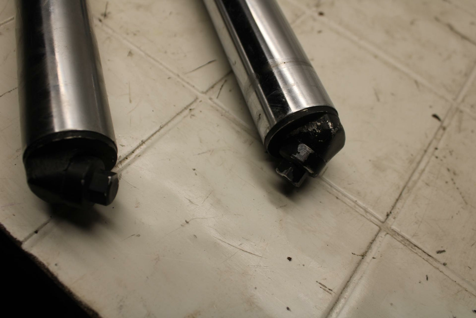 79-81 YAMAHA XS1100S FRONT FORKS SHOCK SUSPENSION SET PAIR BB401