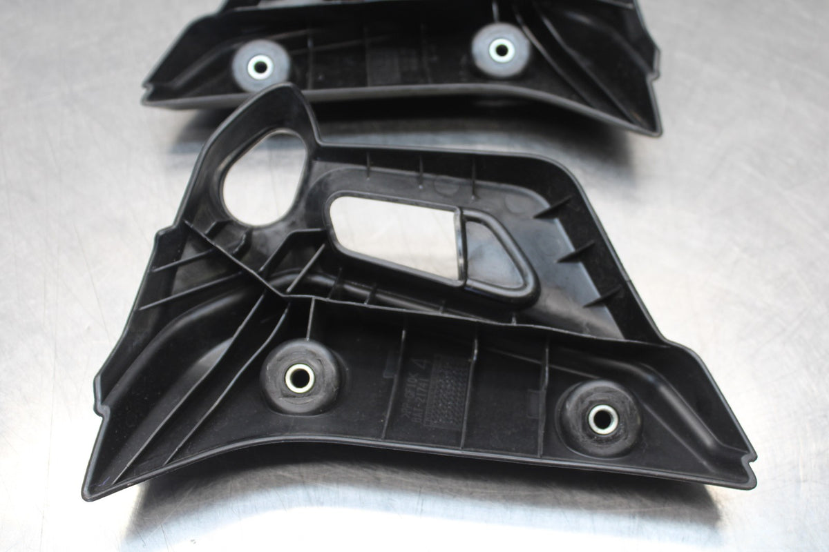 23-24 YAMAHA MT-07 ENGINE RADIATOR GUARD COVER TRIM SET BB194