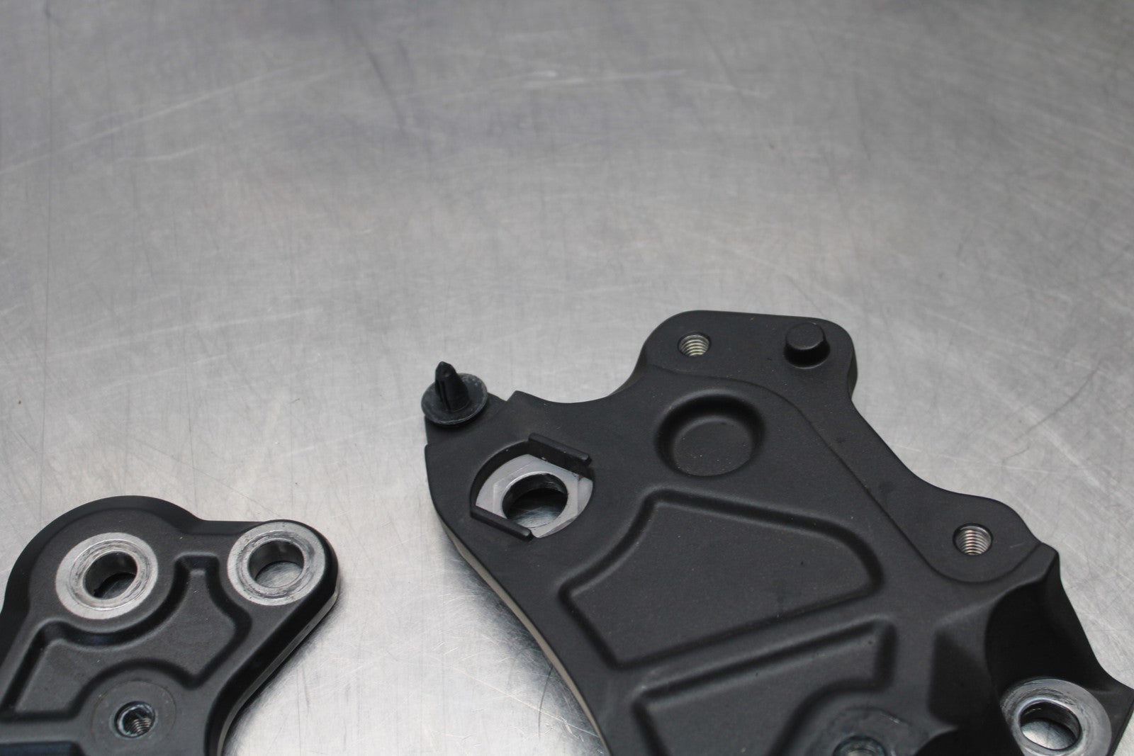 23-24 YAMAHA MT-07 FRAME REARSET REAR SET BRACKETS MOUNTS BB194