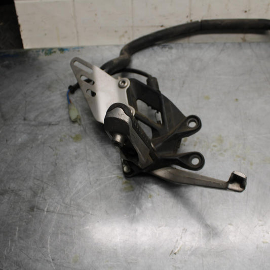 06-07 KAWASAKI NINJA ZX14R RIGHT REARSET REAR SET DRIVER FOOT PEG BB466