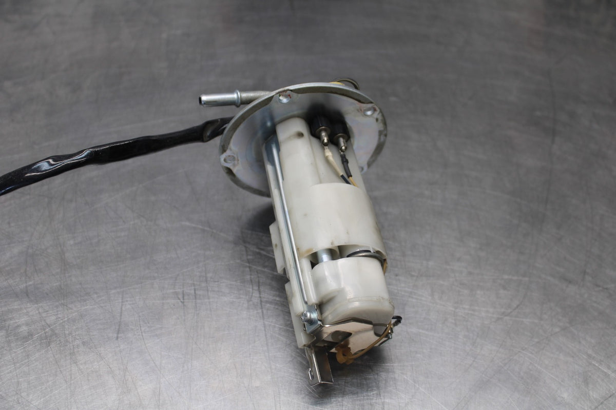08 KAWASAKI NINJA ZX10R FUEL PUMP GAS PETROL SENDER UNIT BB902