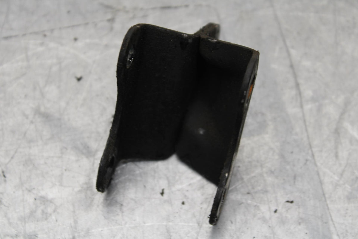 1979 Yamaha XS1100 ENGINE MOUNT MOTOR BRACKET BB572