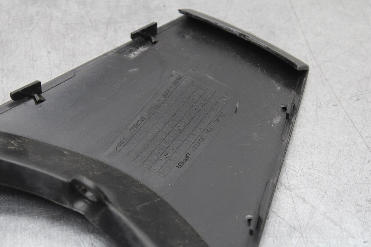 11-19 HONDA CBR125R CENTER REAR BACK TAIL FAIRING COVER TRIM COWL BB105