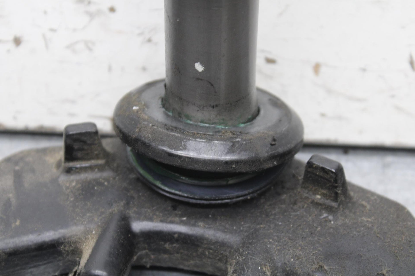 15-16 KAWASAKI EX300 FRONT FORKS CLAMP LOWER TRIPLE TREE STEM BB635