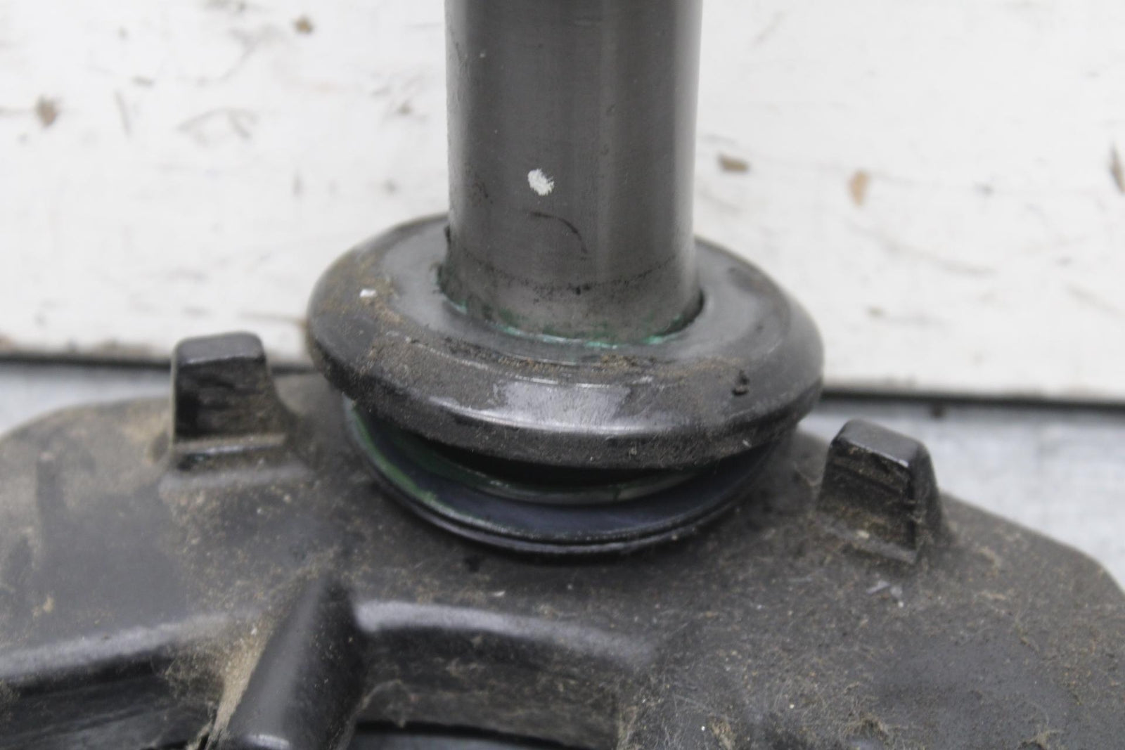 15-16 KAWASAKI EX300 FRONT FORKS CLAMP LOWER TRIPLE TREE STEM BB635