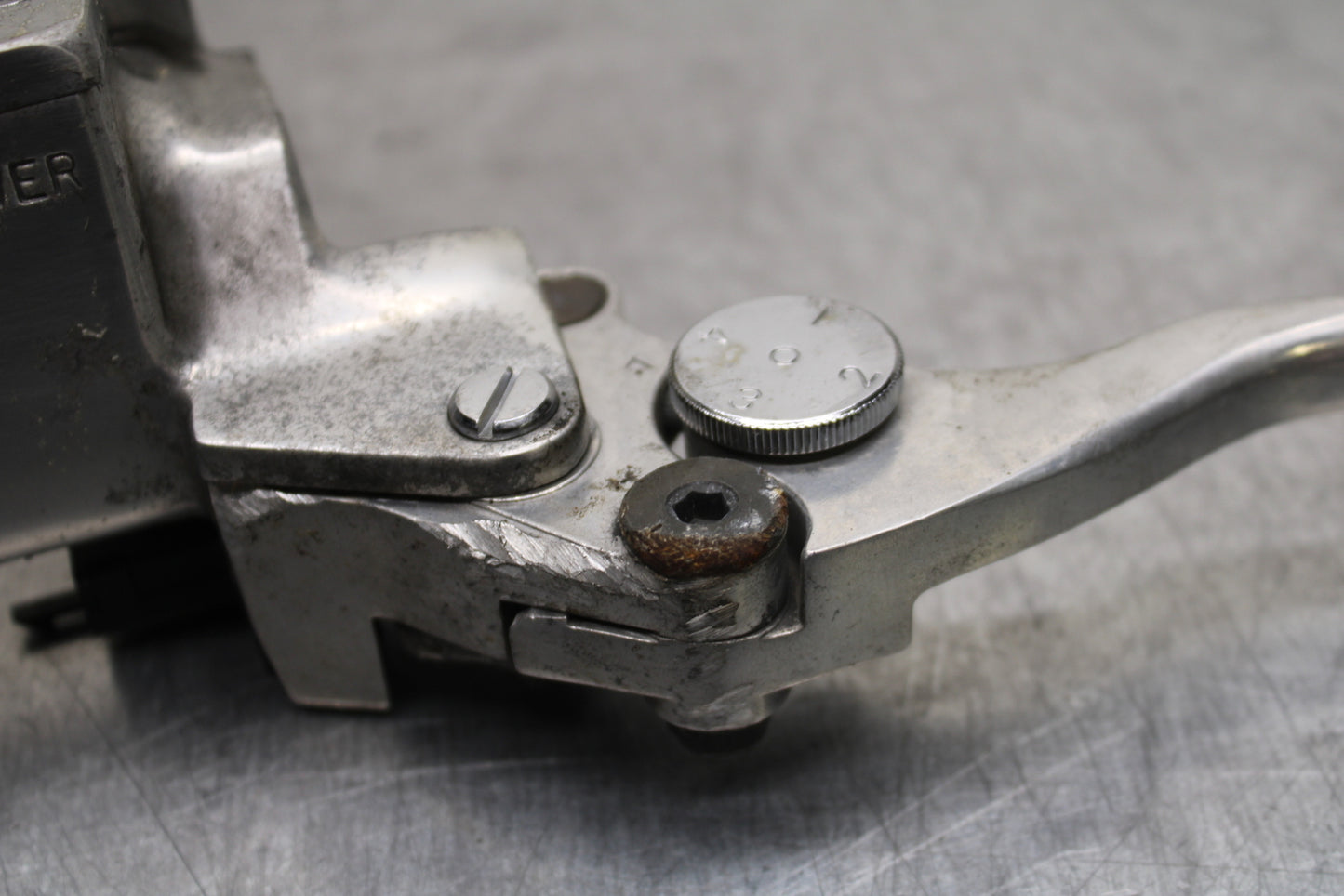 00 SUZUKI INTRUDER 1500 VL1500 CLUTCH MASTER CYLINDER BB761