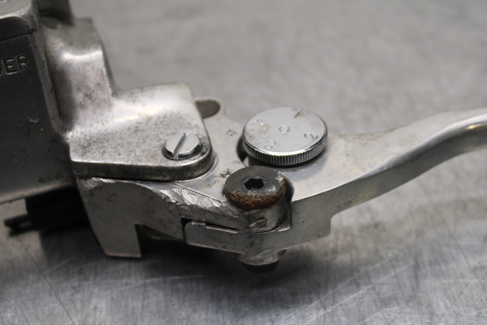 00 SUZUKI INTRUDER 1500 VL1500 CLUTCH MASTER CYLINDER BB761