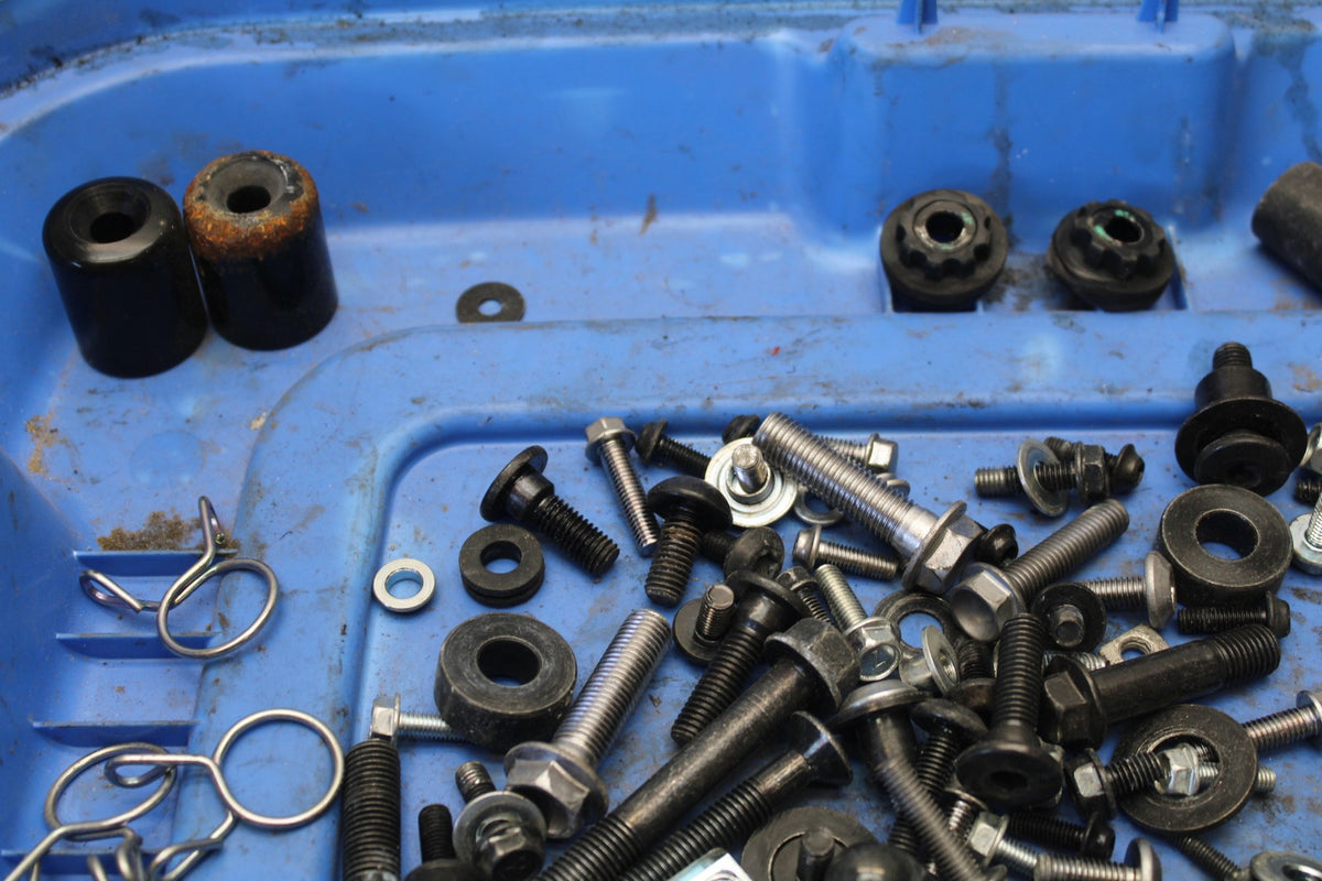 24-25 KAWASAKI ELIMINATOR 450 MOUNTING BOLTS HARDWARE SCREWS BB869
