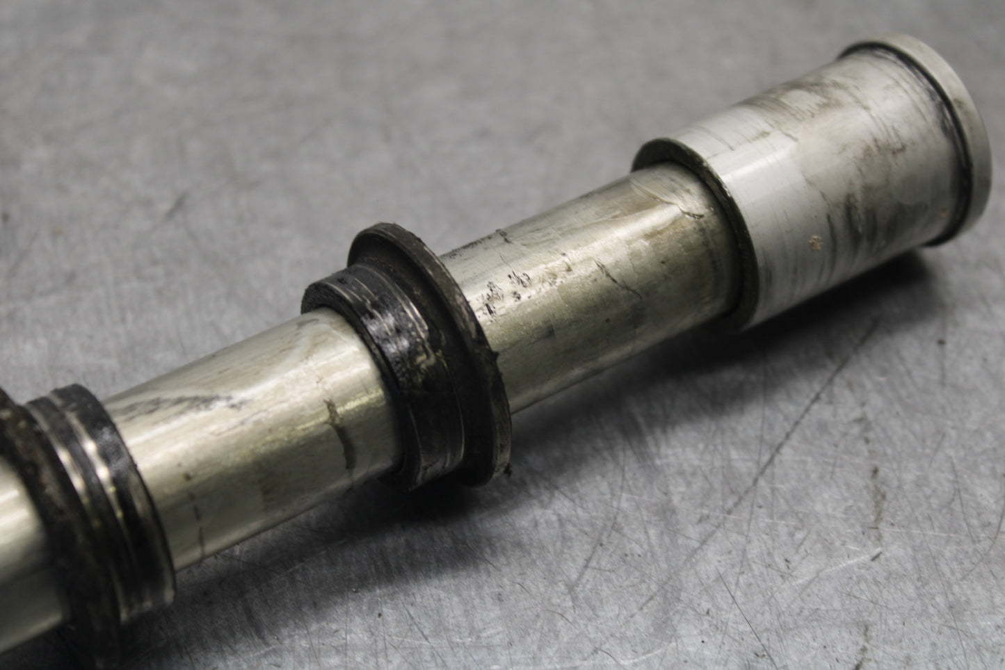 09-12 KAWASAKI NINJA ZX6R FRONT WHEEL RIM AXLE PIVOT BOLT 41068-0034 BB698