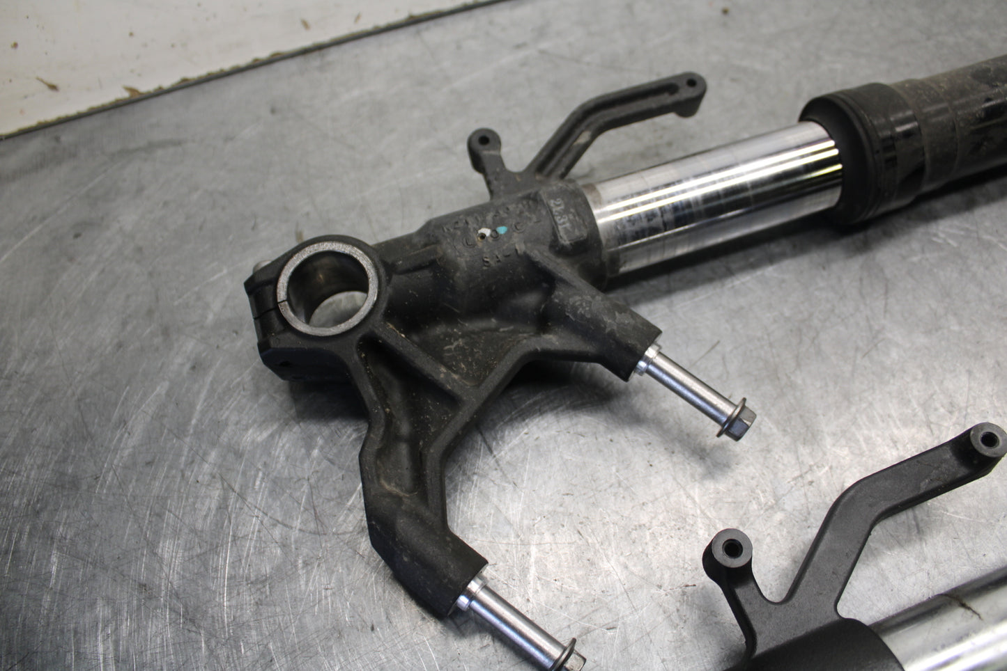 13-18 KAWASAKI NINJA ZX6R FRONT FORKS SHOCK SUSPENSION SET PAIR  BB682