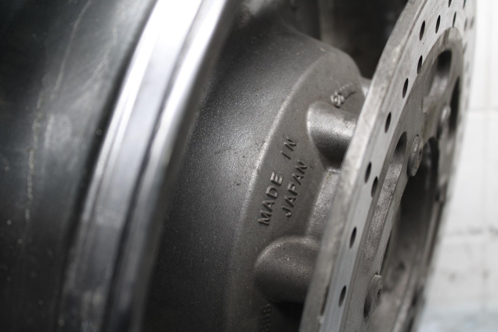 2005 Kawasaki Vulcan 1600 VN1600A WHEEL RIM REAR ROTOR BB574