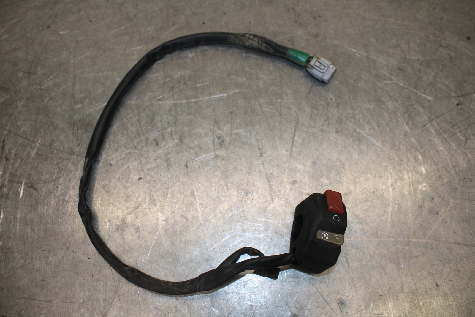 19-23 KAWASAKI NINJA ZX6R RIGHT CLIP ON HANDLE KILL OFF START SWITCH  BB701