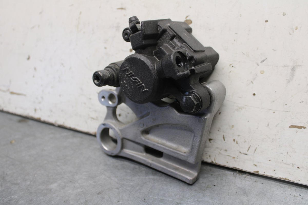 22-24 YAMAHA XSR900 REAR BACK BRAKE CALIPER W MOUNT BRACKET BB683