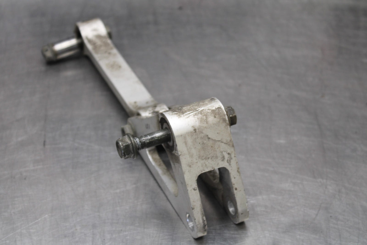 03 YAMAHA YZF R1 REAR DOGBONE SHOCK LINKAGE LINK BB895