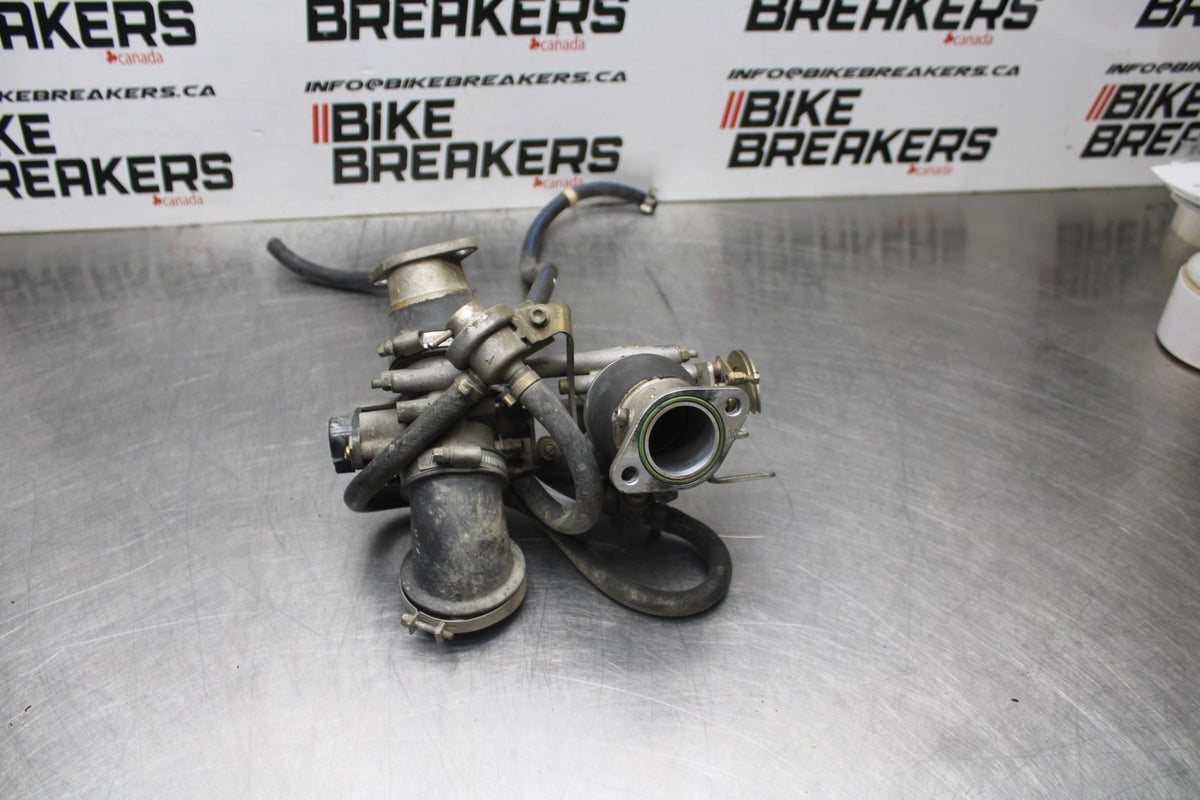 02 DUCATI MONSTER 620 MAIN FUEL INJECTORS / THROTTLE BODIES