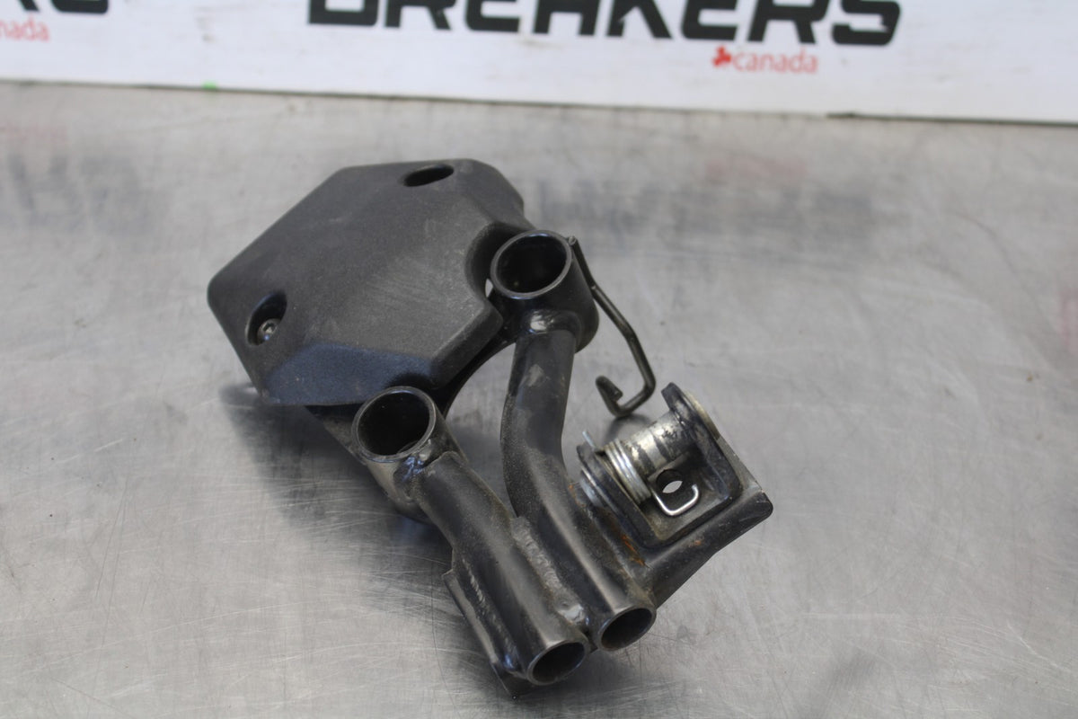 24-25 KAWASAKI ELIMINATOR 450 RIGHT FRONT FOOT PEG STEP BRACKET MOUNT BB869