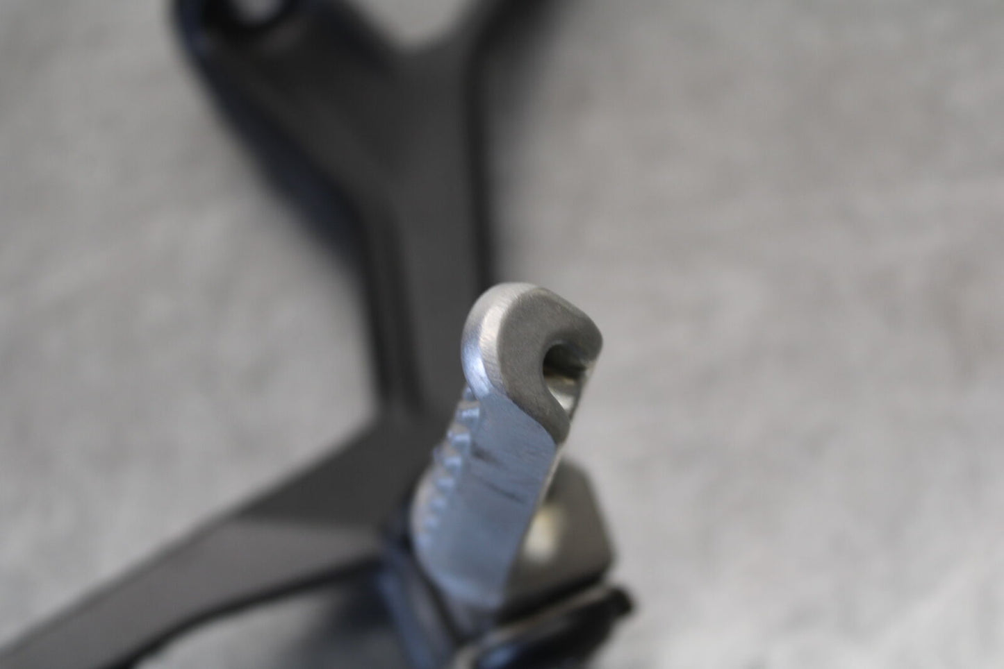 18-23 KAWASAKI NINJA 400 REAR BACK PASSENGER PEG SET PAIR BB679