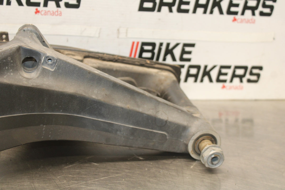 18 HONDA CBR650F REAR SWINGARM BACK SUSPENSION SWING ARM BB946