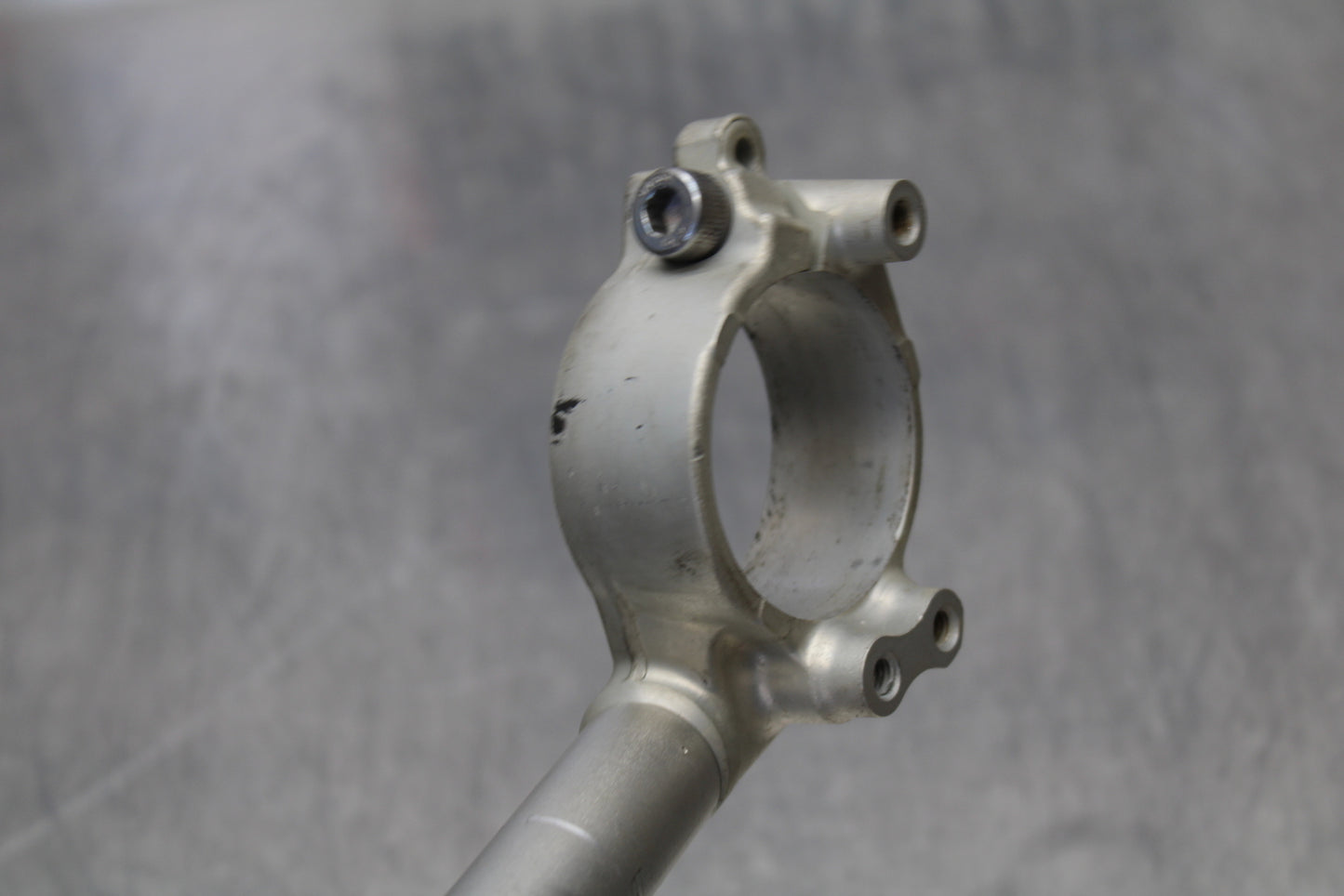 07-08 YAMAHA YZF R1 LEFT CLIP ON HANDLEBAR BB160