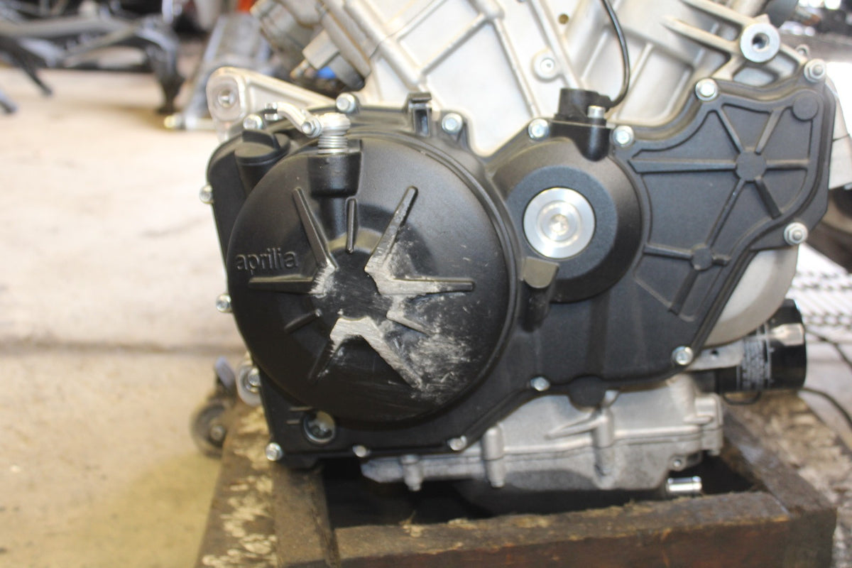 16 APRILIA TUONO V4 1100 ENGINE MOTOR BB905