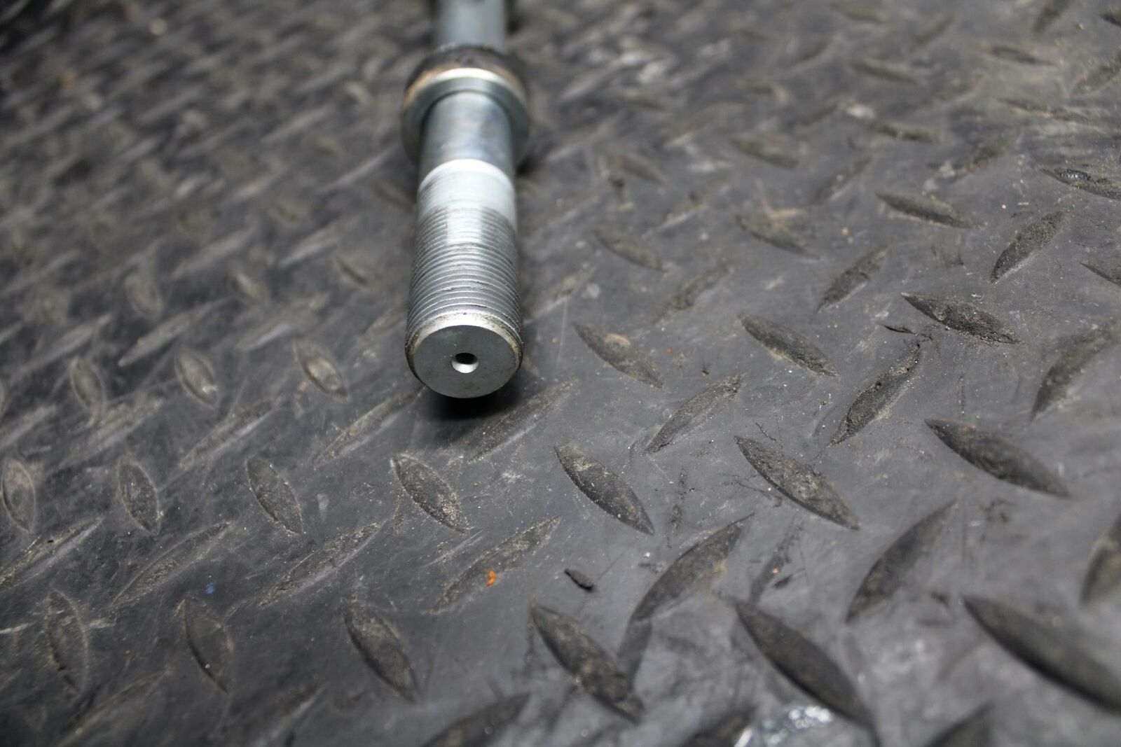 12-17 KAWASAKI NINJA 650 FRONT WHEEL RIM AXLE PIVOT BOLT 41068-0059 BB211